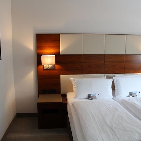 Adena Hotel Бремерхафен Экстерьер фото