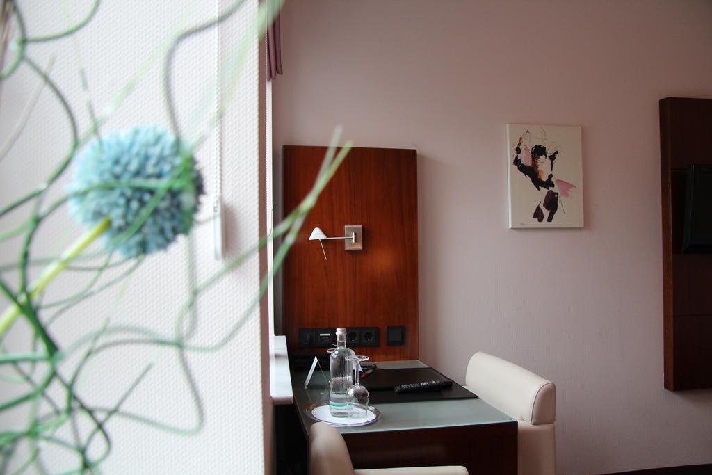 Adena Hotel Бремерхафен Экстерьер фото