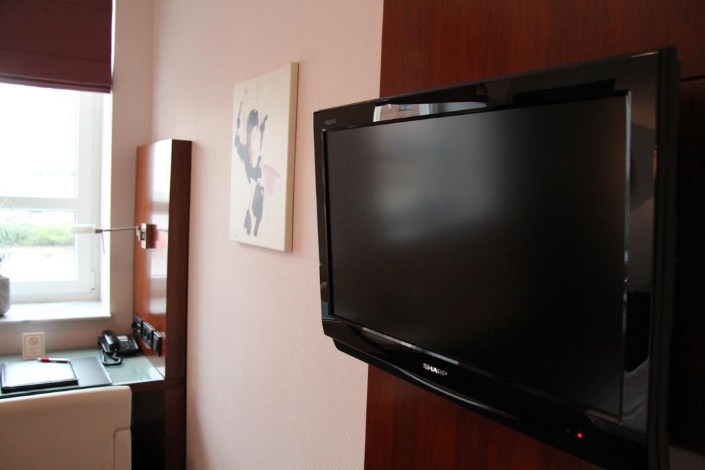 Adena Hotel Бремерхафен Экстерьер фото