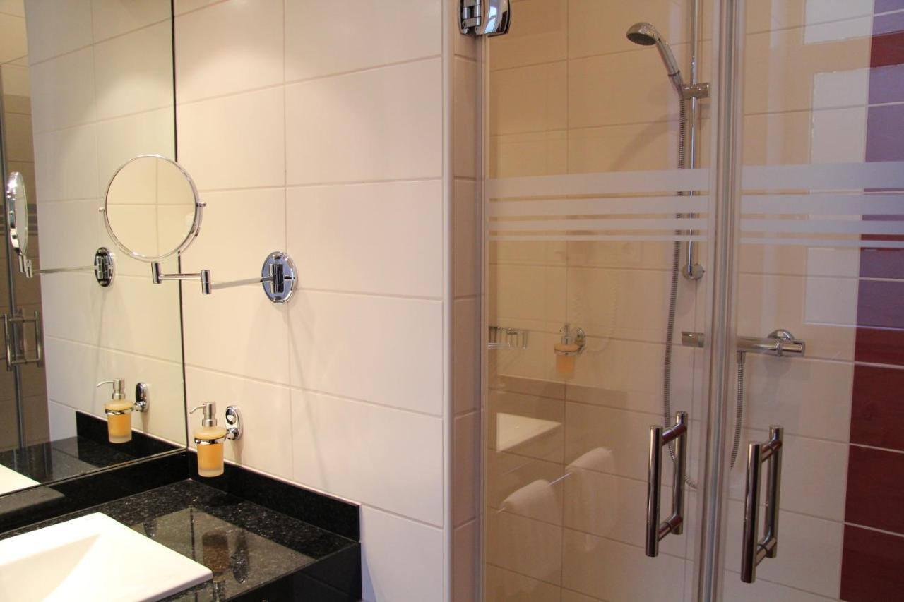 Adena Hotel Бремерхафен Экстерьер фото
