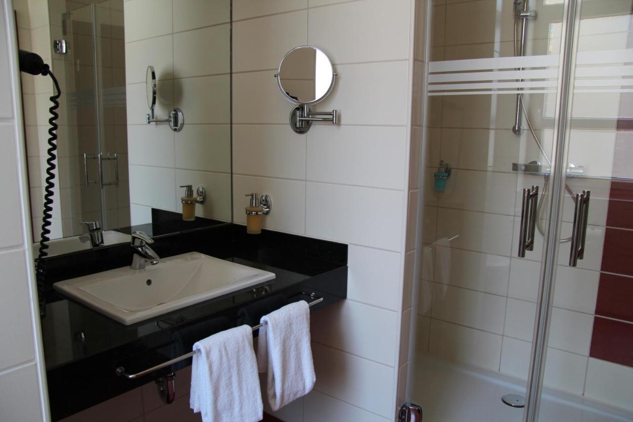 Adena Hotel Бремерхафен Экстерьер фото