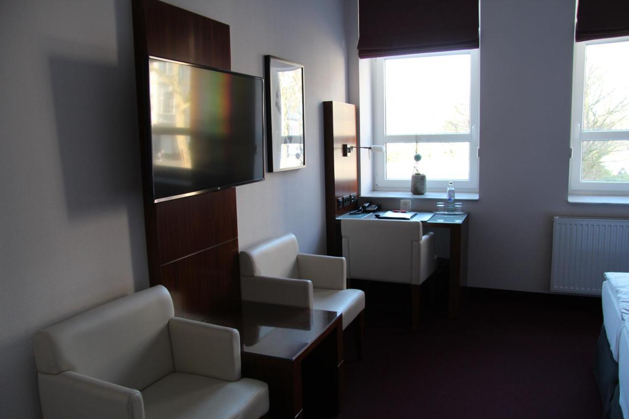 Adena Hotel Бремерхафен Экстерьер фото